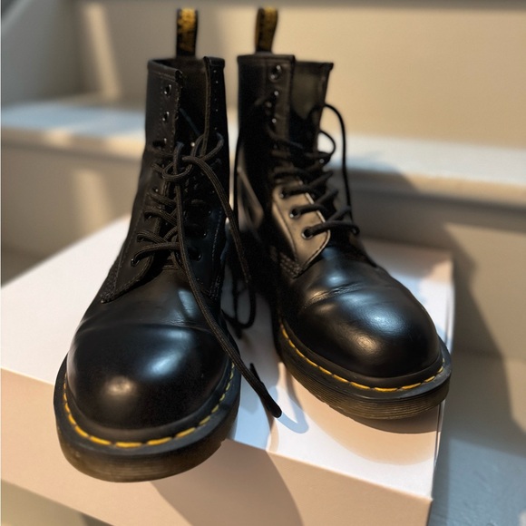 Dr. Martens 1460 M6 / W7 - Picture 3 of 8